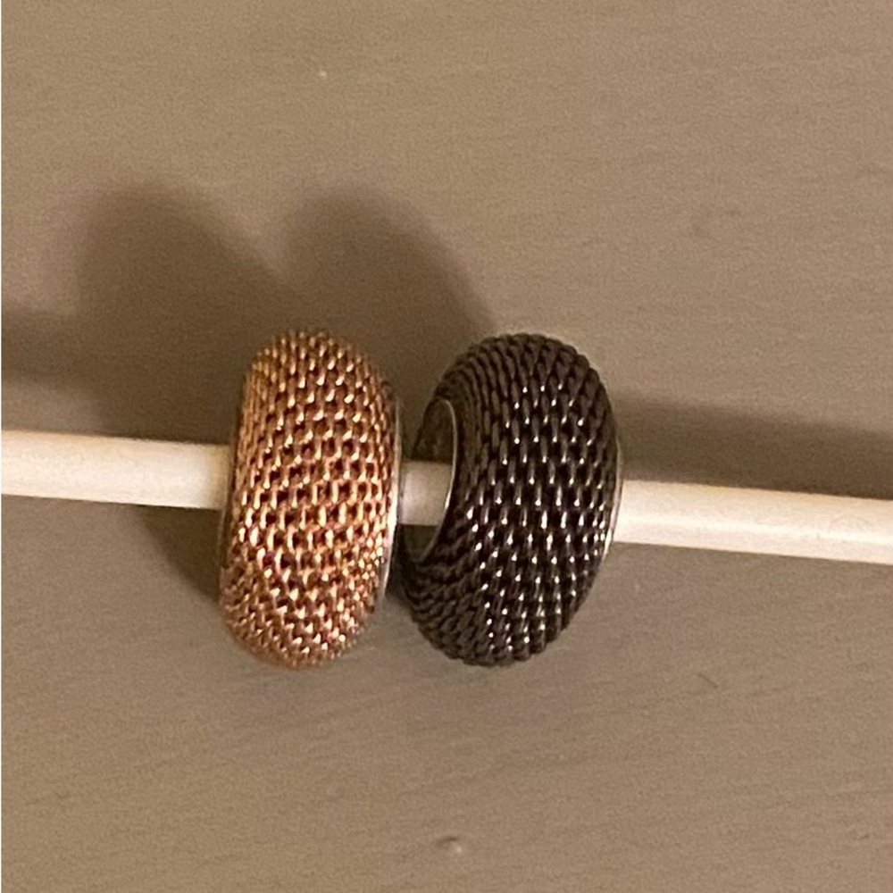 Chamilia URBAN LINKS Mesh Copper Asphalt Lot 2 Beads 2010-3026 2010-3027 NWOT - Picture 2 of 2